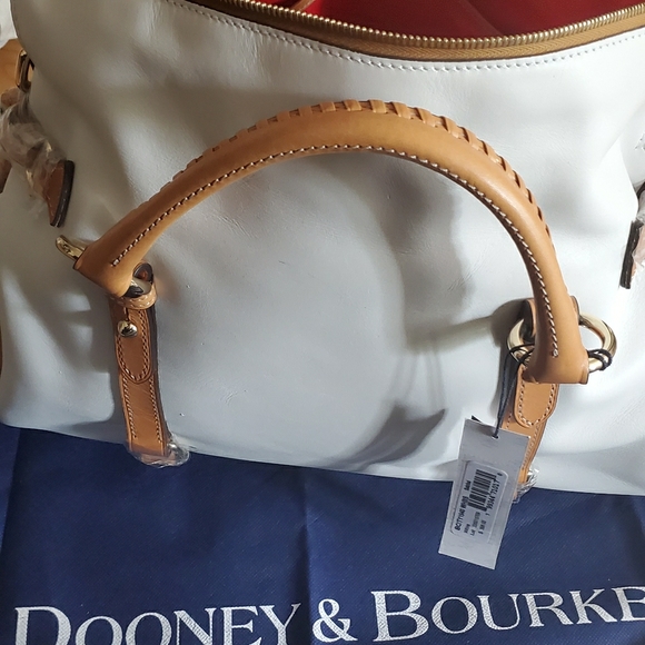 Dooney & BourkeSatchel